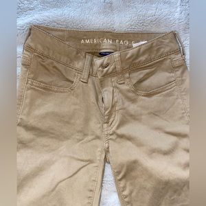 American eagle skinny khaki pants size 00 short